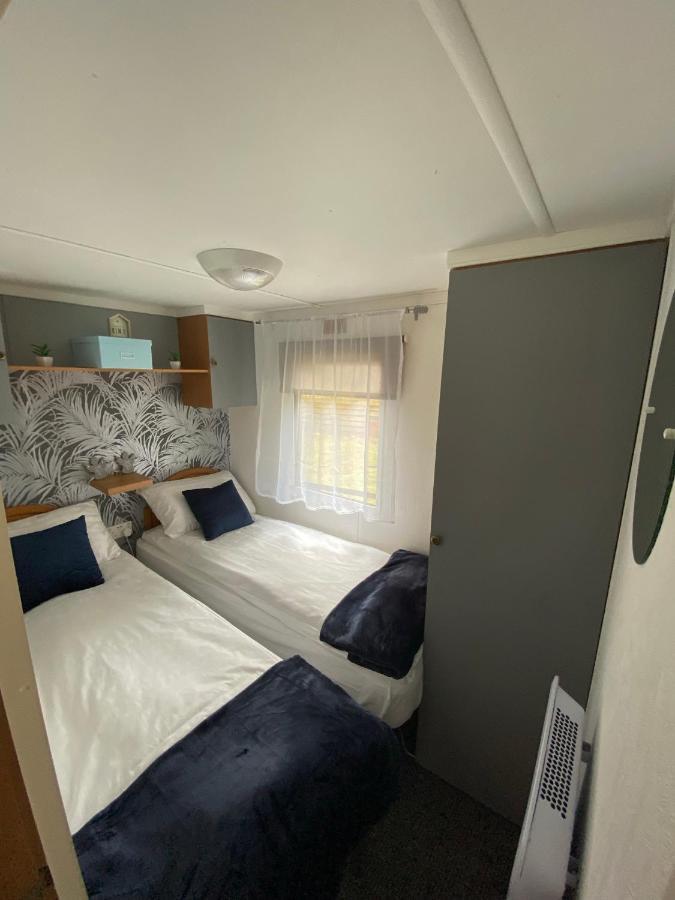 Unique Caravan With Outdoor Space Ballantrae Eksteriør bilde