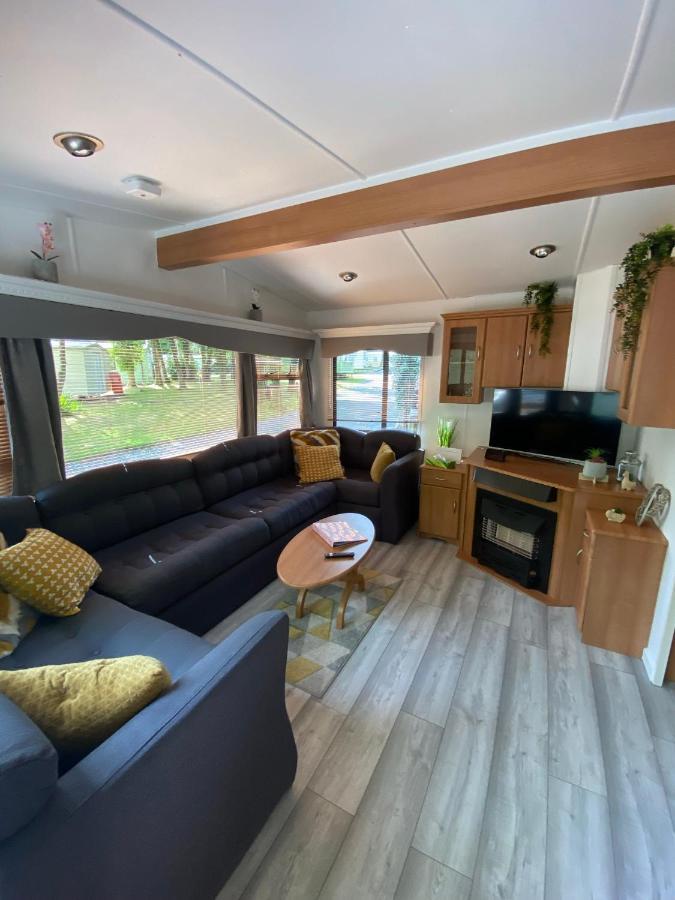 Unique Caravan With Outdoor Space Ballantrae Eksteriør bilde