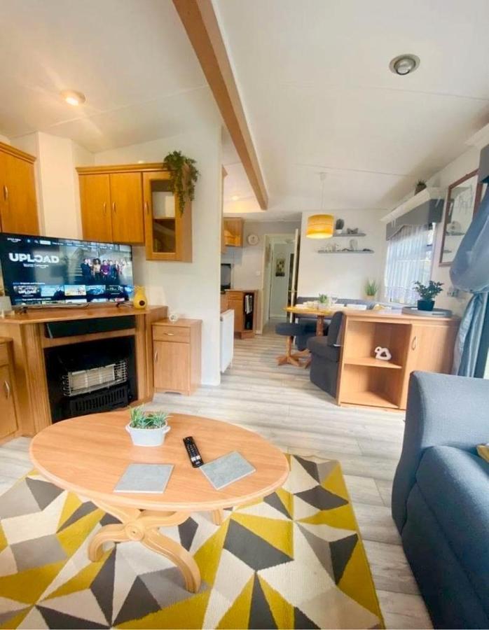 Unique Caravan With Outdoor Space Ballantrae Eksteriør bilde