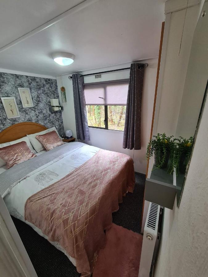 Unique Caravan With Outdoor Space Ballantrae Eksteriør bilde