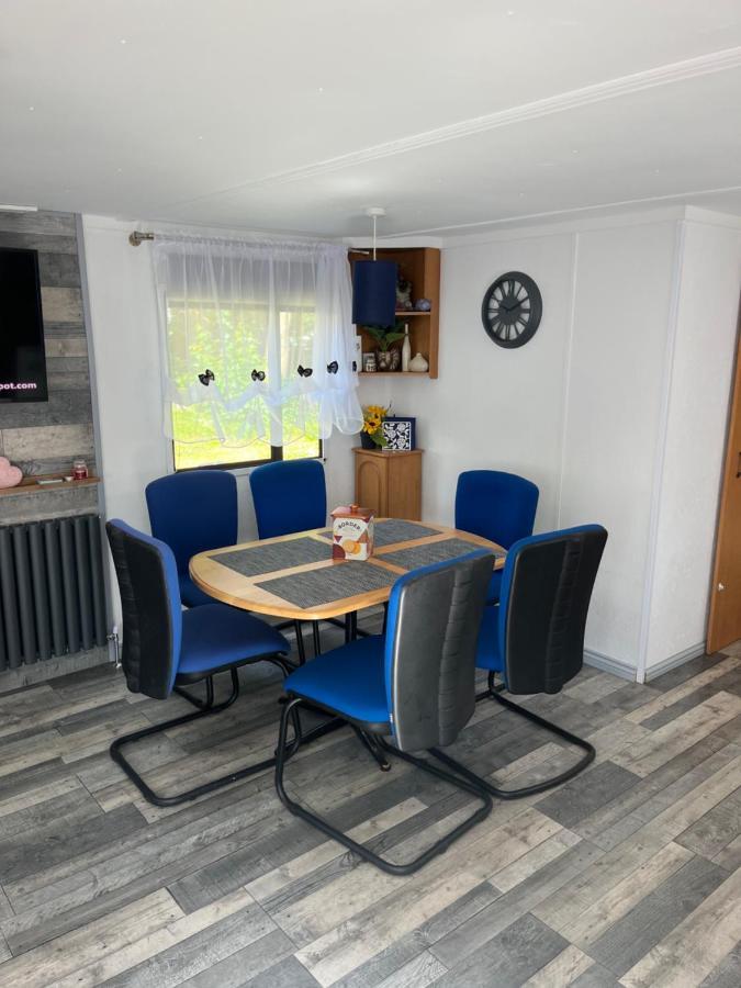 Unique Caravan With Outdoor Space Ballantrae Eksteriør bilde