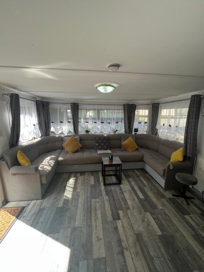 Unique Caravan With Outdoor Space Ballantrae Eksteriør bilde